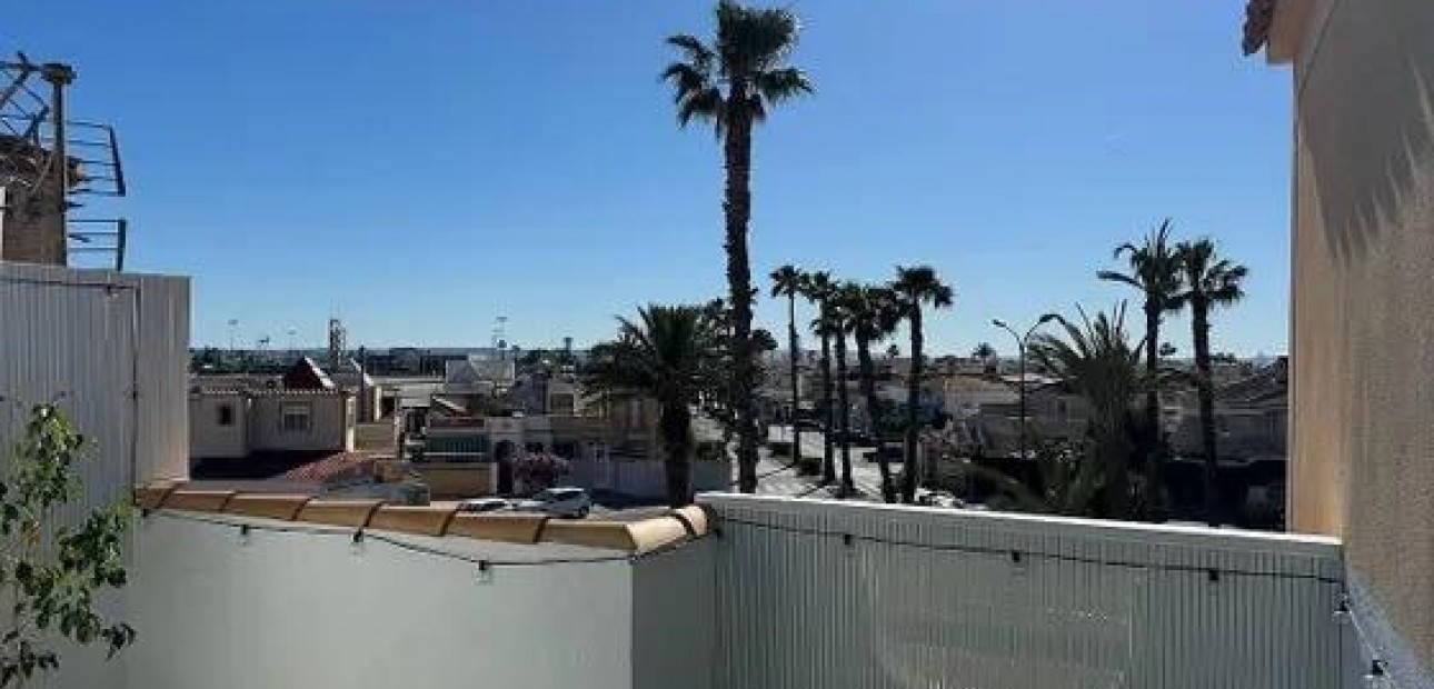 Herverkoop - Terraced house -
Torrevieja - Carrefour