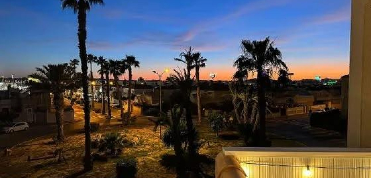 Herverkoop - Terraced house -
Torrevieja - Carrefour