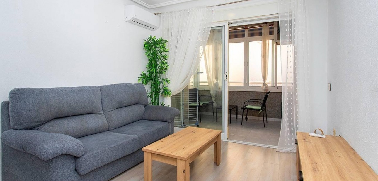 Herverkoop - Appartement / flat -
Torrevieja - Playa del cura