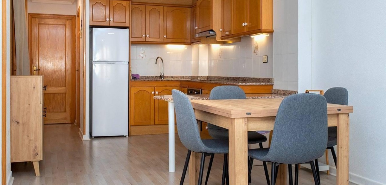 Herverkoop - Appartement / flat -
Torrevieja - Playa del cura