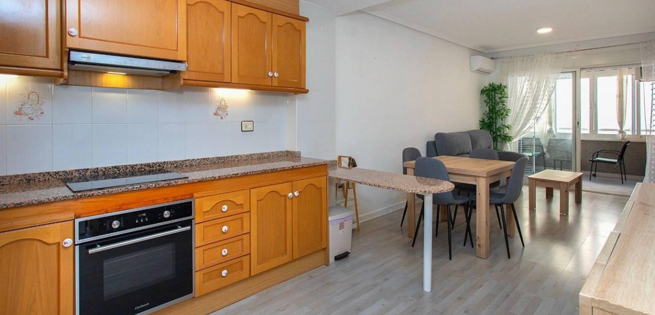 Herverkoop - Appartement / flat -
Torrevieja - Playa del cura