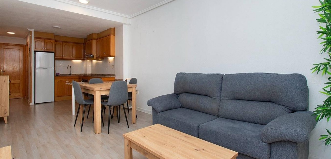 Herverkoop - Appartement / flat -
Torrevieja - Playa del cura