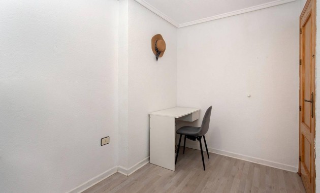 Herverkoop - Appartement / flat -
Torrevieja - Playa del cura