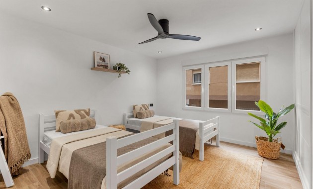 Herverkoop - Appartement / flat -
Torrevieja - Playa del cura