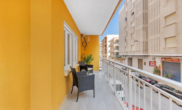 Herverkoop - Appartement / flat -
Torrevieja - Playa del cura