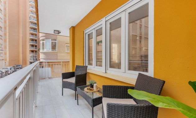 Herverkoop - Appartement / flat -
Torrevieja - Playa del cura