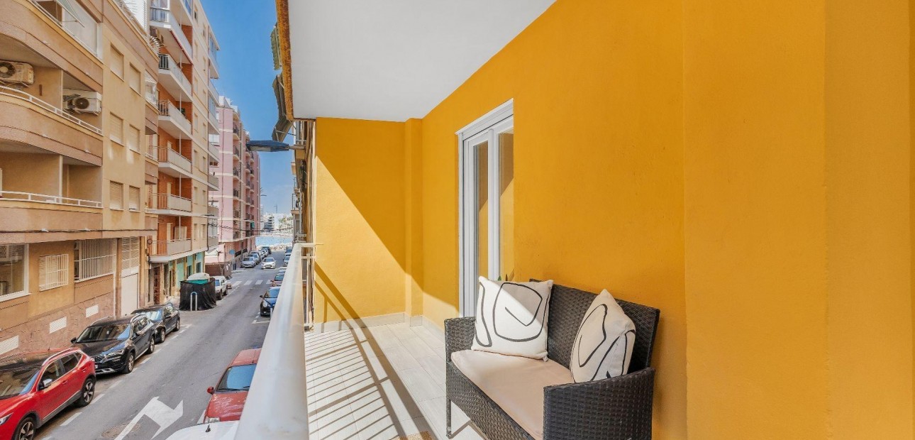 Herverkoop - Appartement / flat -
Torrevieja - Playa del cura
