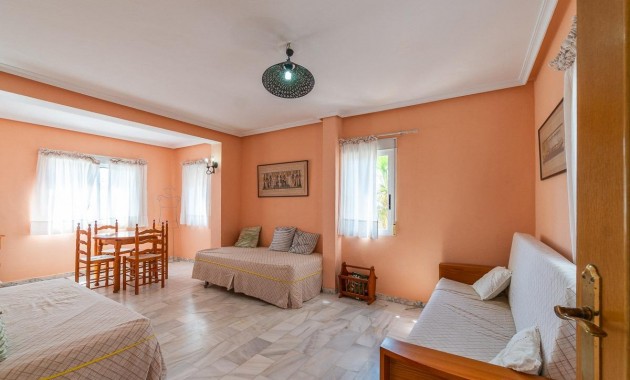 Venta - Villa -
Torrevieja - La Mata