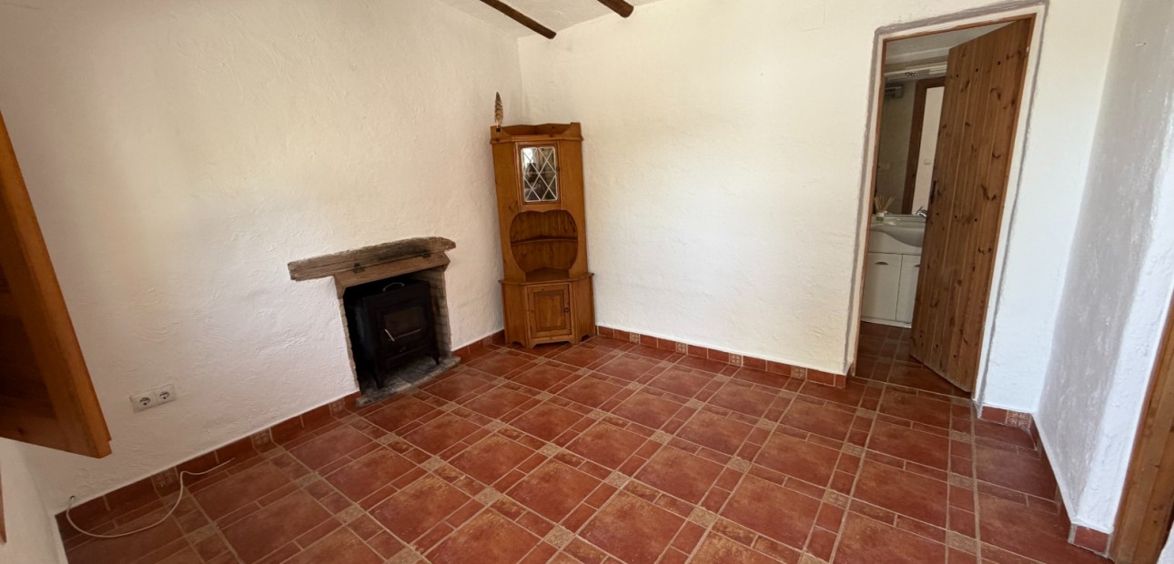 Sale - Country Property/Finca -
Torremendo