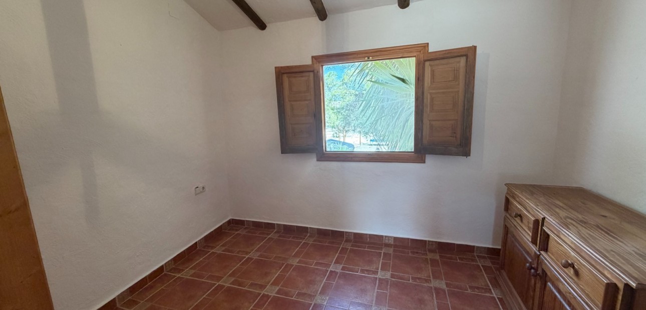 Sale - Country Property/Finca -
Torremendo