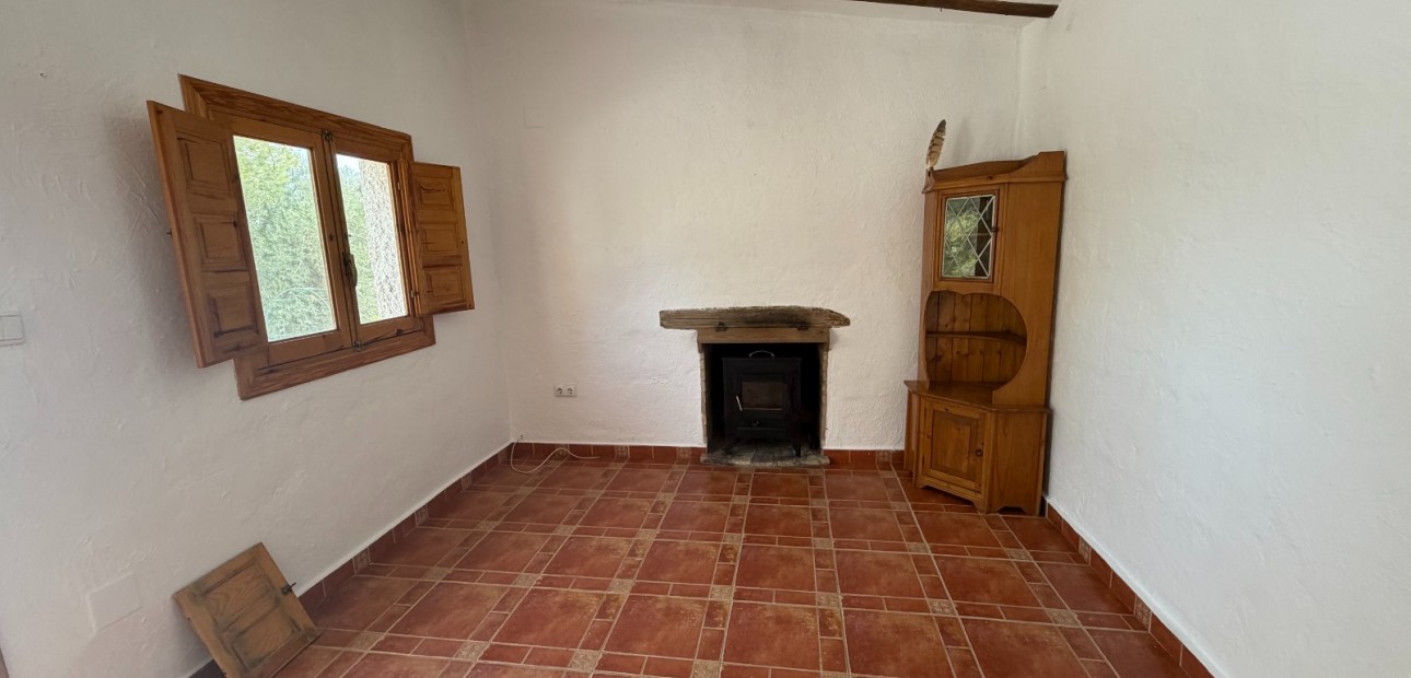 Sale - Country Property/Finca -
Torremendo