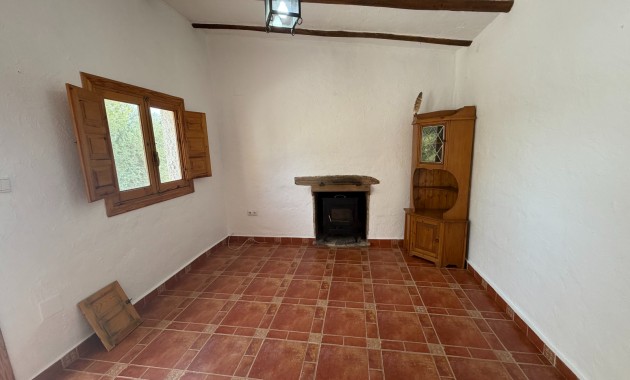 Sale - Country Property/Finca -
Torremendo