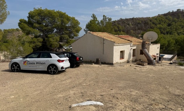 Sale - Country Property/Finca -
Torremendo