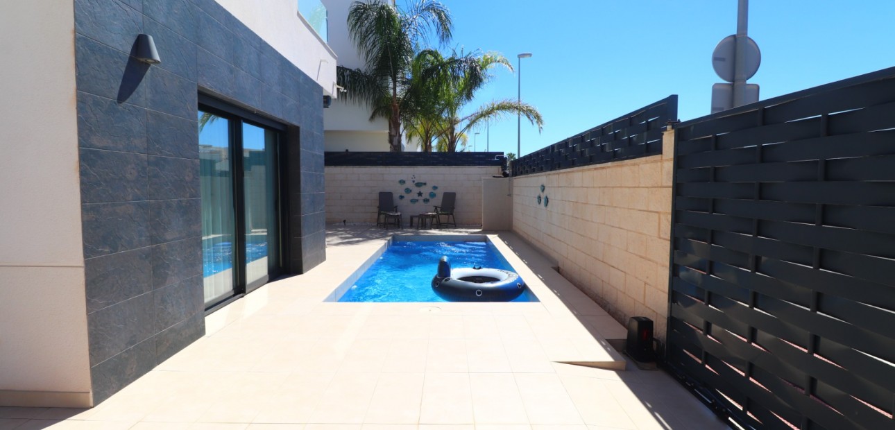 Sale - Detached Villa -
Benijofar - Benijofar - Village