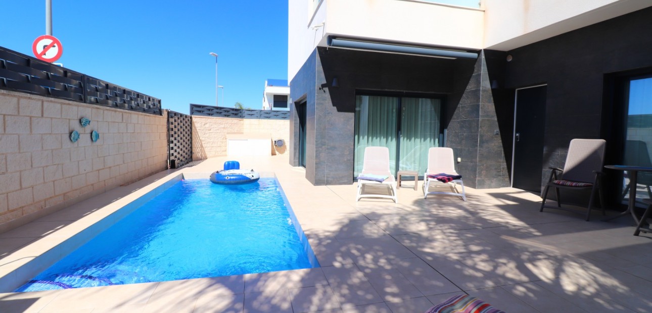 Sale - Detached Villa -
Benijofar - Benijofar - Village