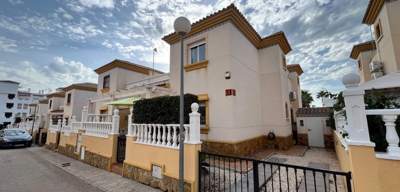 Sale - Quad Villa -
Orihuela Costa - Villamartin