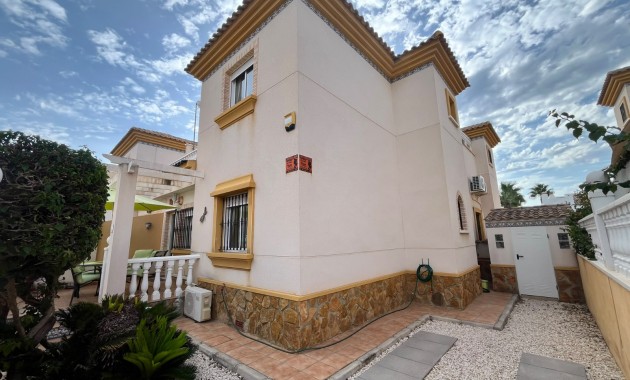 Sale - Quad Villa -
Orihuela Costa - Villamartin