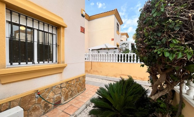 Sale - Quad Villa -
Orihuela Costa - Villamartin