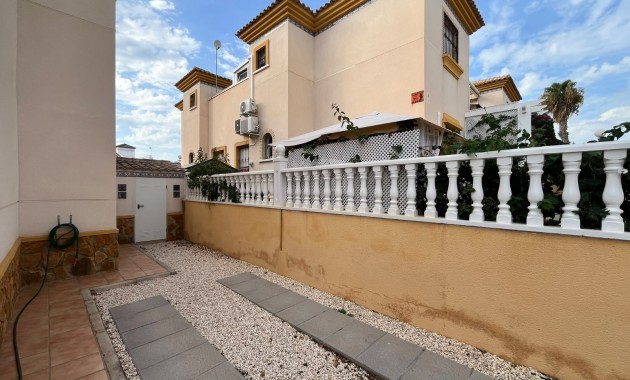 Sale - Quad Villa -
Orihuela Costa - Villamartin