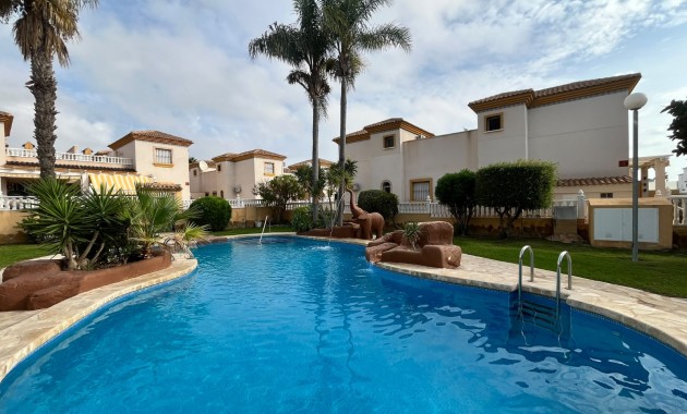 Sale - Quad Villa -
Orihuela Costa - Villamartin