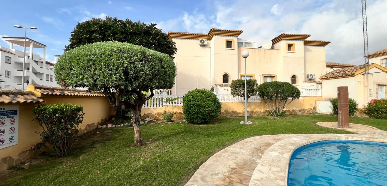 Sale - Quad Villa -
Orihuela Costa - Villamartin
