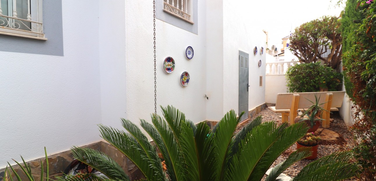 Sale - Quad Villa -
Orihuela Costa - Los Balcones