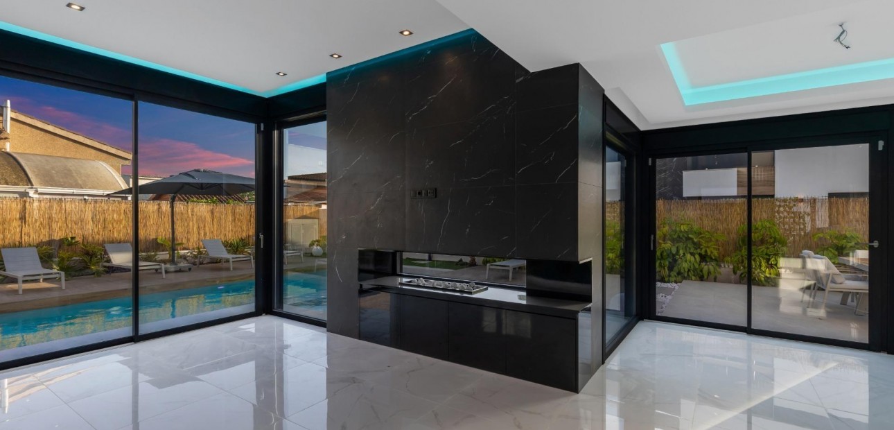 Sale - Villa -
Torrevieja - La Siesta - El Salado - Torreta