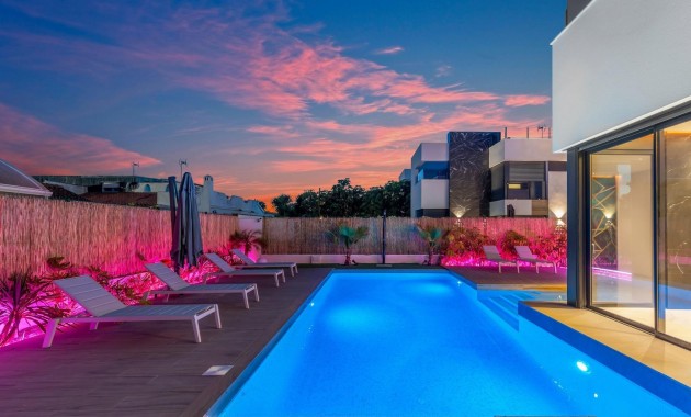 Sale - Villa -
Torrevieja - La Siesta - El Salado - Torreta