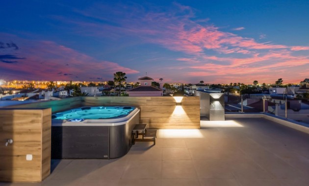 Sale - Villa -
Torrevieja - La Siesta - El Salado - Torreta