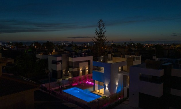 Sale - Villa -
Torrevieja - La Siesta - El Salado - Torreta