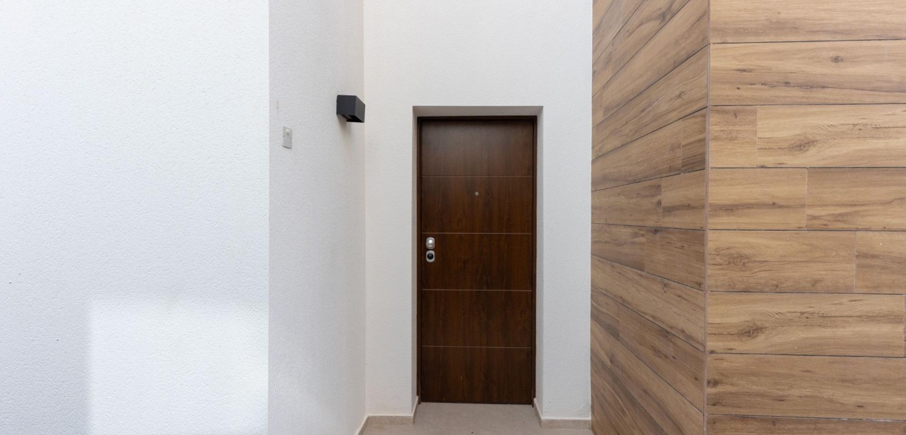 Sale - Villa -
Torrevieja - La Siesta - El Salado - Torreta