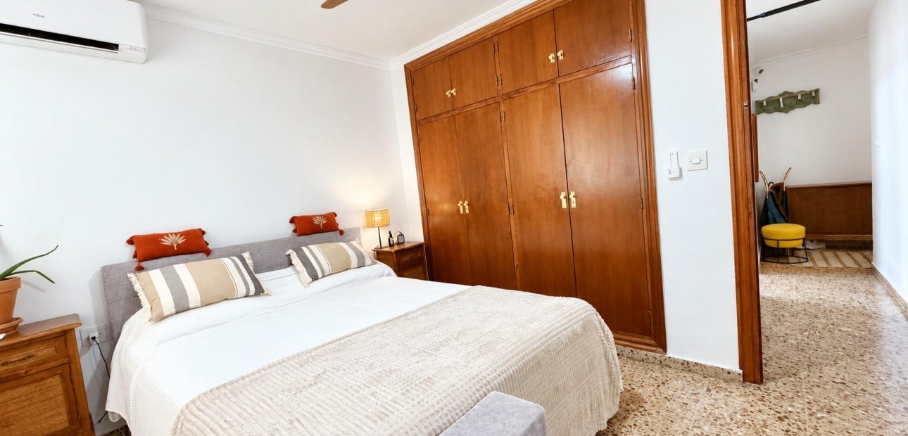 Sale - Apartment / flat -
Orihuela Costa - Campoamor