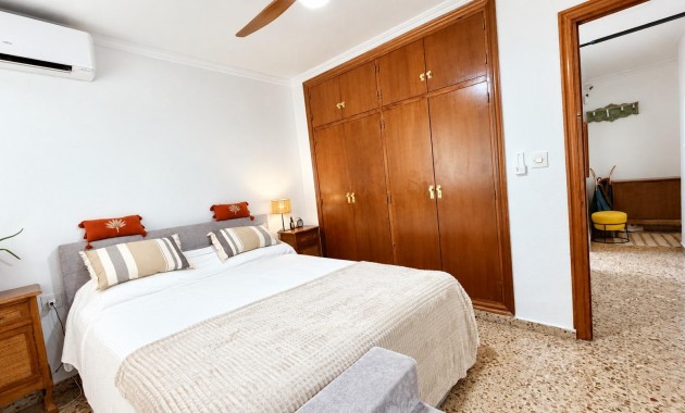 Sale - Apartment / flat -
Orihuela Costa - Campoamor