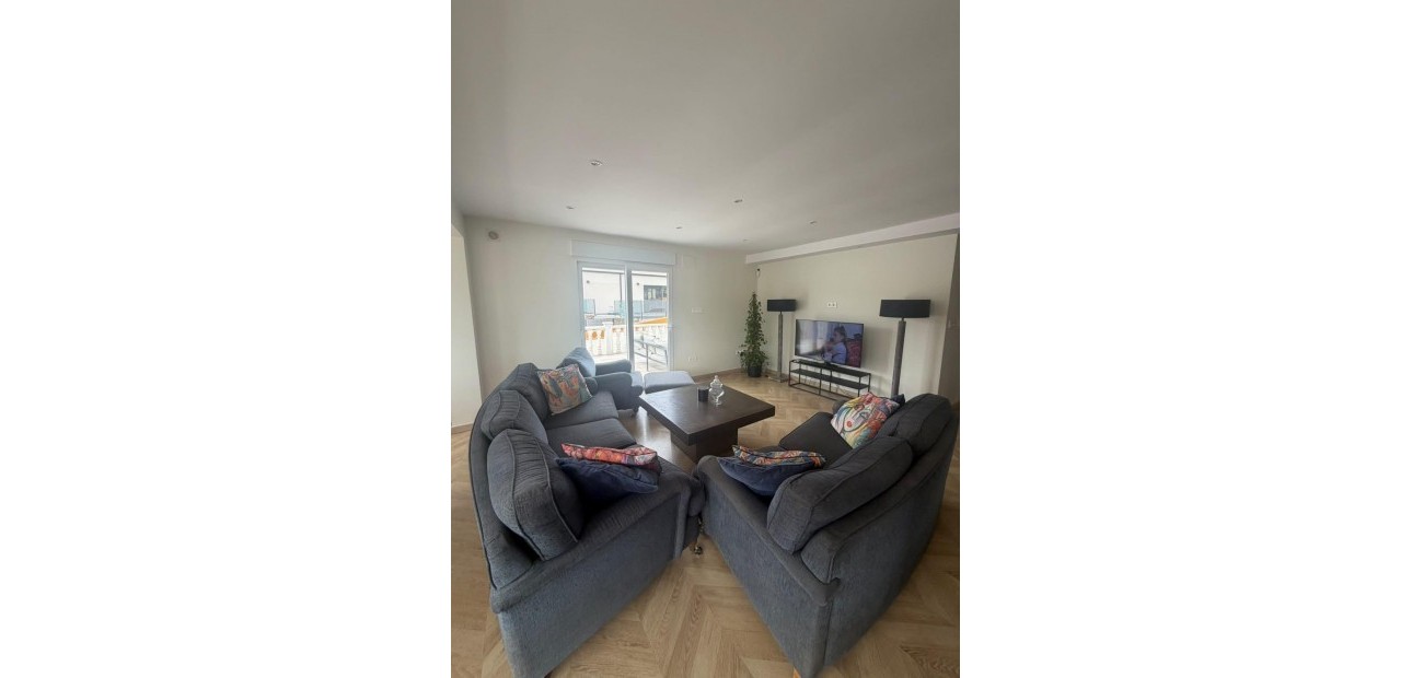 Sale - Villa -
Torrevieja - Los Balcones - Los Altos del Edén