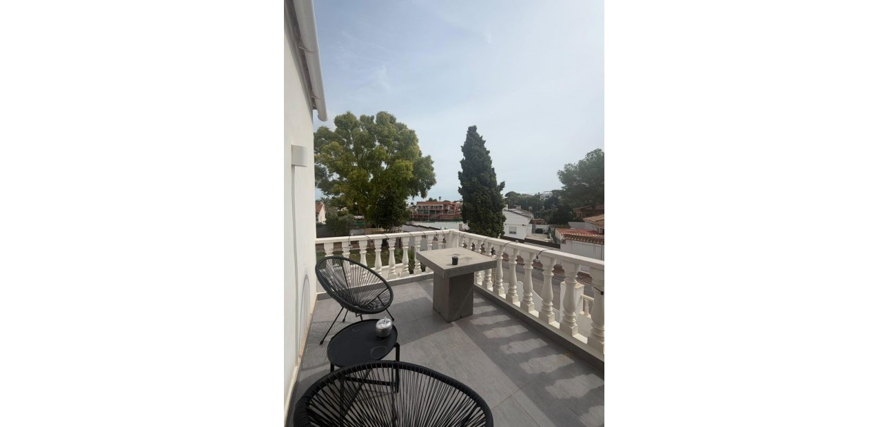 Sale - Villa -
Torrevieja - Los Balcones - Los Altos del Edén