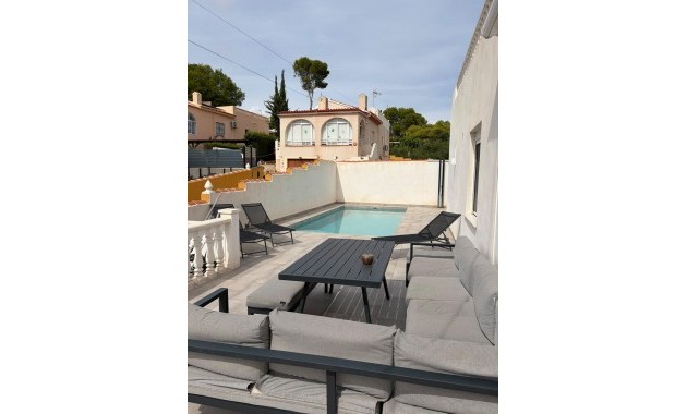 Sale - Villa -
Torrevieja - Los Balcones - Los Altos del Edén