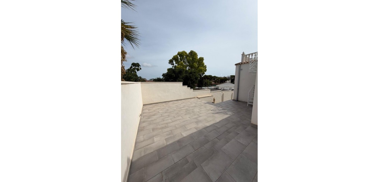 Sale - Villa -
Torrevieja - Los Balcones - Los Altos del Edén
