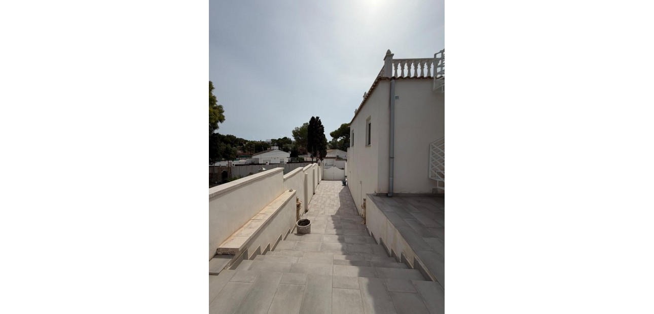 Sale - Villa -
Torrevieja - Los Balcones - Los Altos del Edén