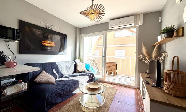 Sale - Apartment / flat -
Torrevieja - La Mata pueblo