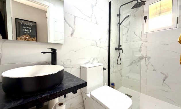 Sale - Apartment / flat -
Torrevieja - La Mata pueblo