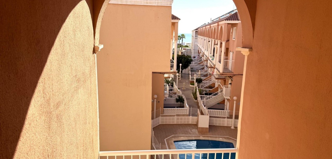 Sale - Apartment / flat -
Torrevieja - La Mata pueblo