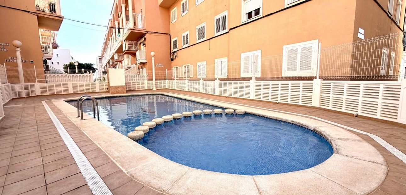 Sale - Apartment / flat -
Torrevieja - La Mata pueblo