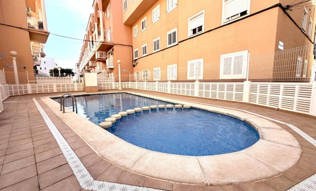 Sale - Apartment / flat -
Torrevieja - La Mata pueblo