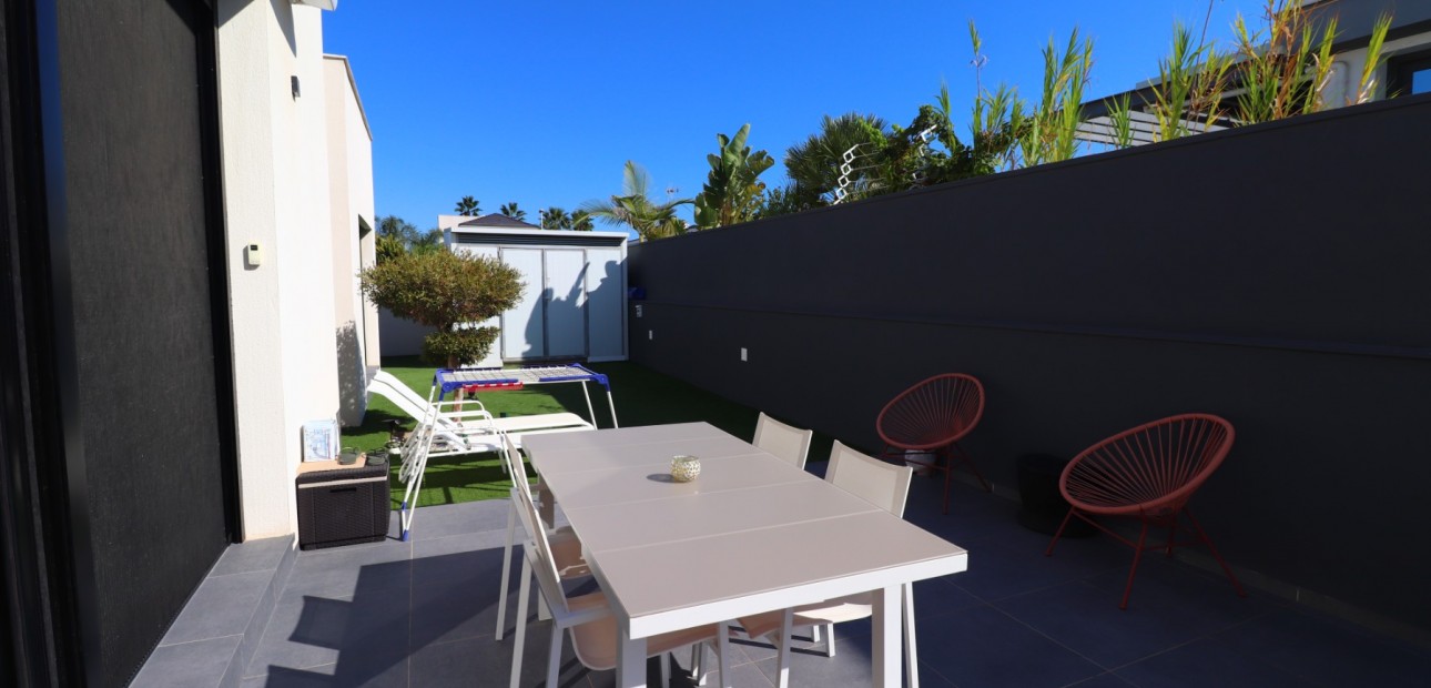 Sale - Detached Villa -
Formentera del Segura - Fincas de La Vega