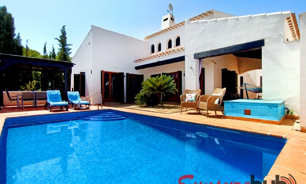 Sale - Detached Villa -
El Valle Golf Resort - El Valle Golf Resort - Centre