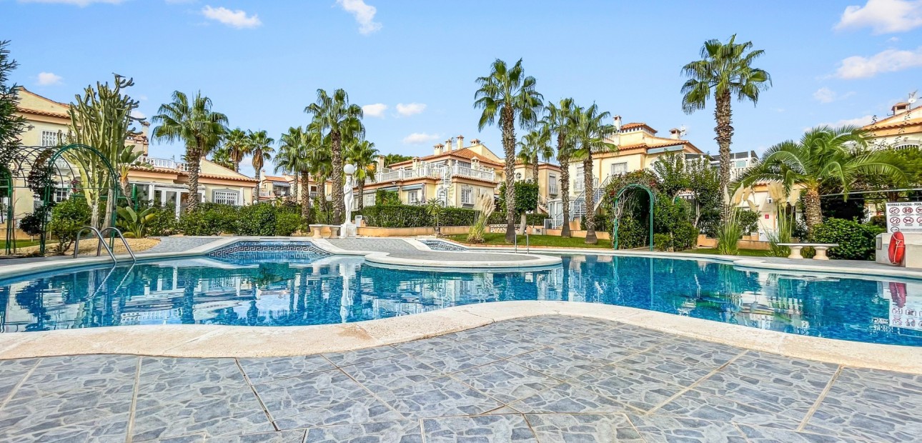 Sale - Apartment / flat -
Orihuela Costa - Los Altos