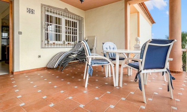 Sale - Apartment / flat -
Orihuela Costa - Los Altos