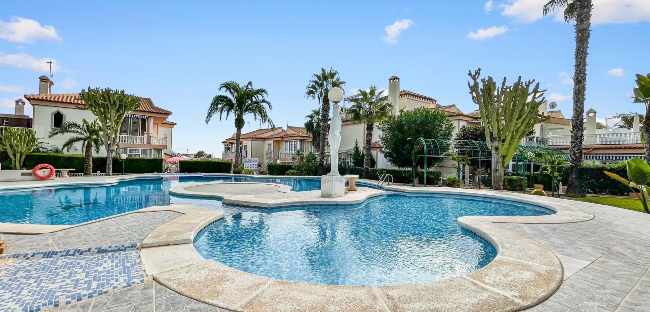 Sale - Apartment / flat -
Orihuela Costa - Los Altos