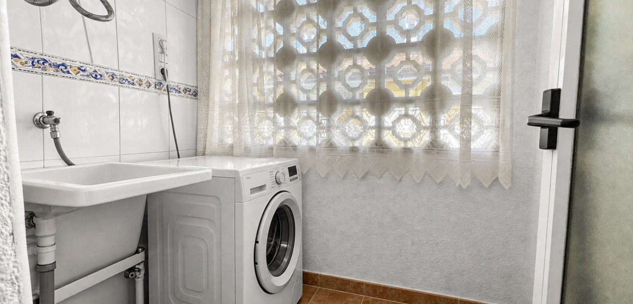 Sale - Apartment / flat -
Orihuela Costa - Mil Palmeras