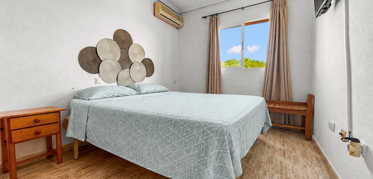Sale - Apartment / flat -
Orihuela Costa - Mil Palmeras